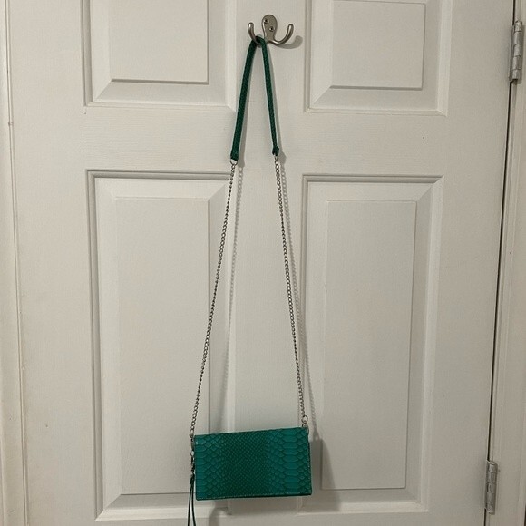 Just Solutions Boho Turquoise Animal Print Triangle Womens Crossbody Purse - Picture 3 of 12